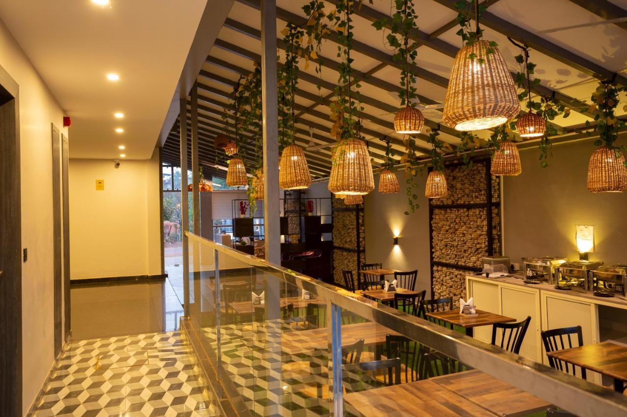 The Porto By Lagom Vagator Goa Near Ozran Beach Anjuna Exterior foto